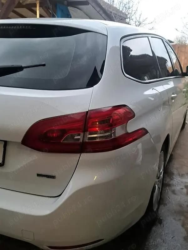 Utilizat 2016 Peugeot 308 Break | 5.400 EUR (Preț bun) - Imagine 1/4