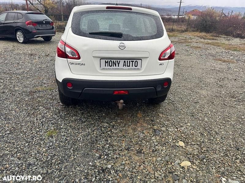Second-hand Nissan Qashqai Acenta 110 CP (80 kW) 2012 Culoarealb SUV