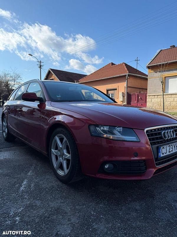 Second-hand Audi A4 143 CP (105 kW) 2011 Culoarerosu Berlinǎ
