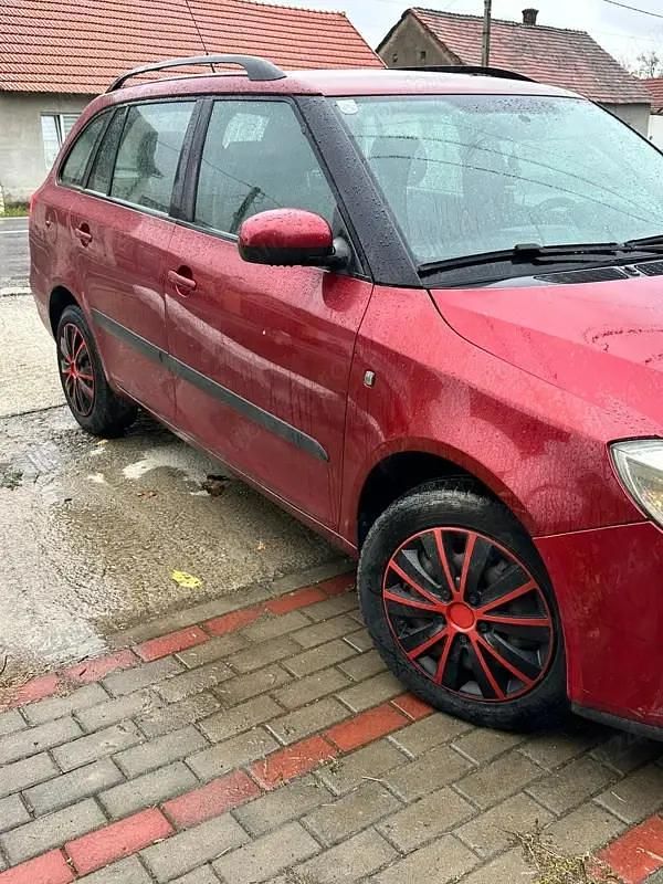 Utilizat 2009 Skoda Fabia Berlinǎ | 2.499 EUR (Preț OK) - Imagine 1/2