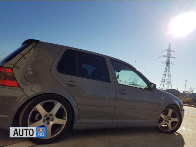 Second-hand VW Golf IV 200 CP (147 kW) 2002 Gri