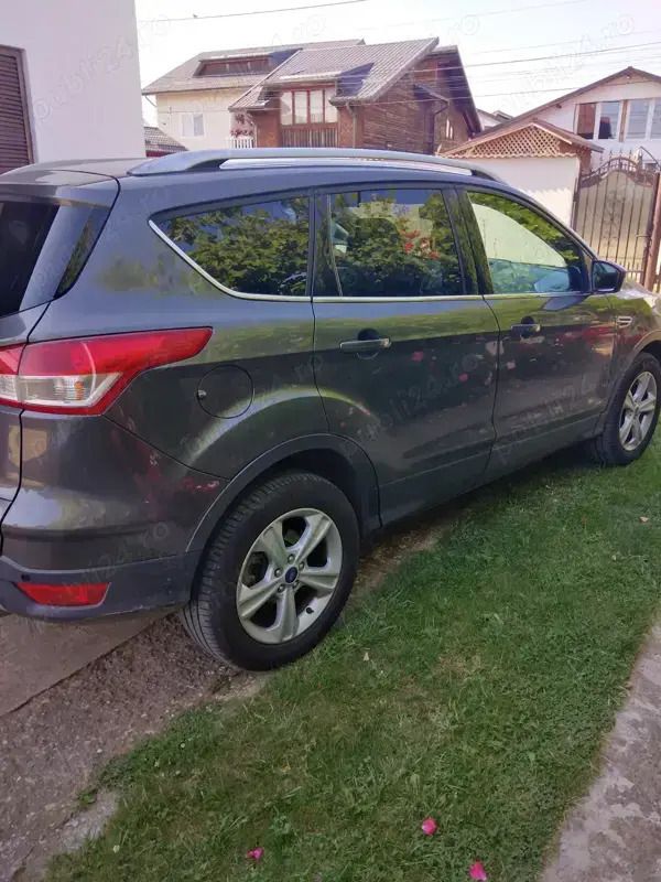 Utilizat 2015 Ford Kuga SUV | 9.750 EUR (Preț bun) - Imagine 1/4