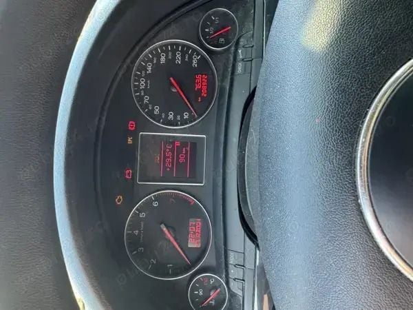 Utilizat 2002 Audi A4 Berlinǎ | 1.900 EUR - Imagine 1/4