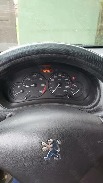 Utilizat 2006 Peugeot 206 Hatchback | 2.500 EUR - Imagine 1/4