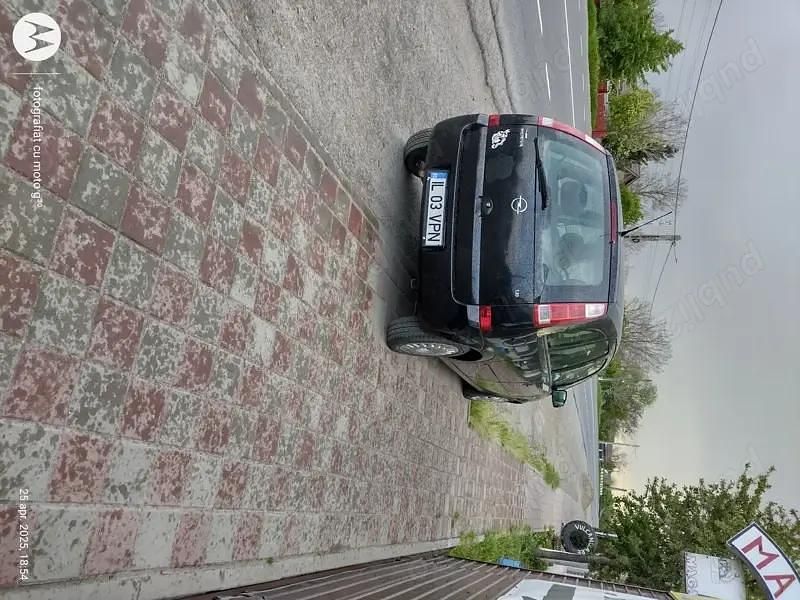 Negru Utilizat 2003 Opel Meriva Monovolum | 6.000 EUR - Imagine 1/4