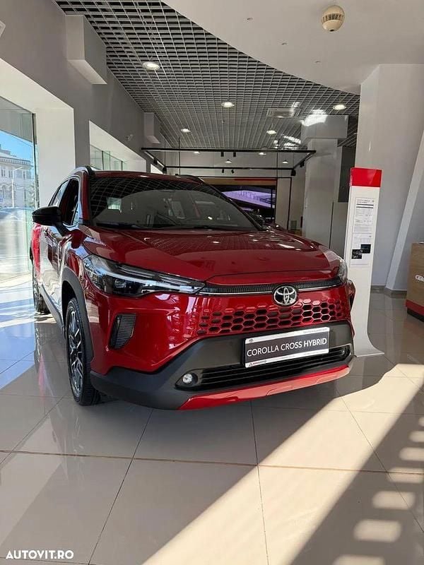 Culoarerosu Nouă 2025 Toyota Corolla SUV | 36.510 EUR - Imagine 1/4