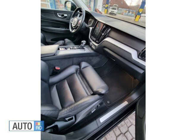 Negru Utilizat 2019 Volvo XC60 Inscription SUV | 34.000 EUR - Imagine 1/4