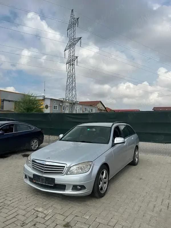 Utilizat 2008 Mercedes C220 Break | 5.500 EUR (Puțin scump) - Imagine 1/4