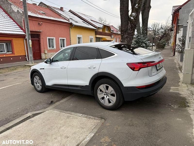 Second-hand Audi e-tron Comfort 230 kW (313 CP) 2021 Culoarealb SUV