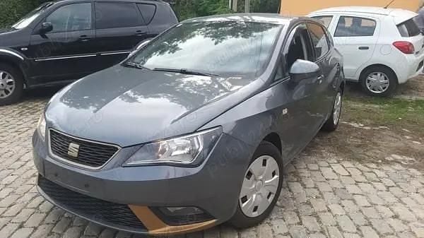 Gri Utilizat 2014 Seat Ibiza Hatchback | 3.900 EUR (Preț bun) - Imagine 1/4