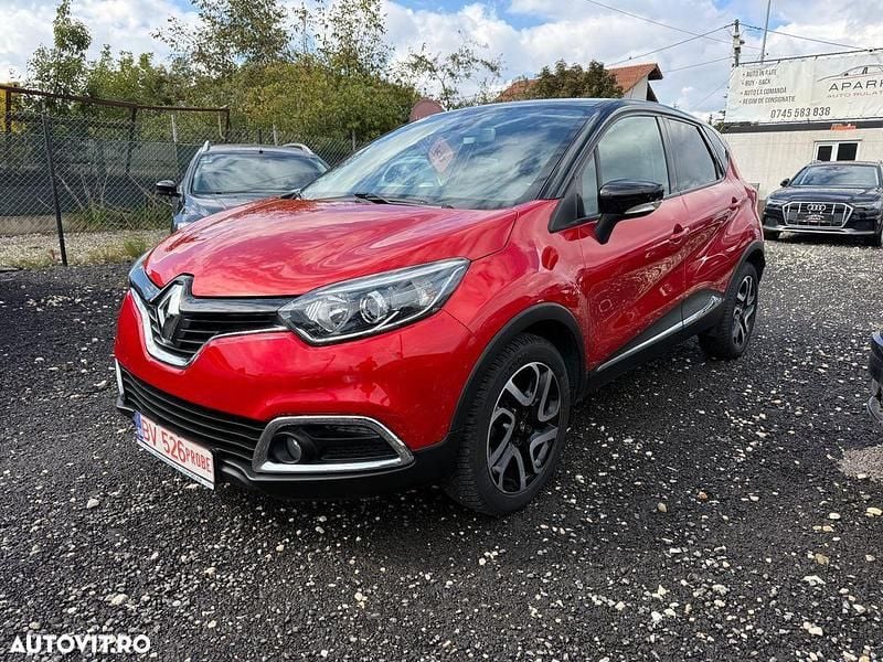 Culoarerosu Utilizat 2016 Renault Captur Intens SUV | 7.750 EUR (Preț bun) - Imagine 1/4
