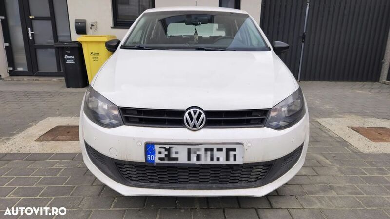 Alb Utilizat 2011 VW Polo Trendline Hatchback | 3.100 EUR (Preț bun) - Imagine 1/4