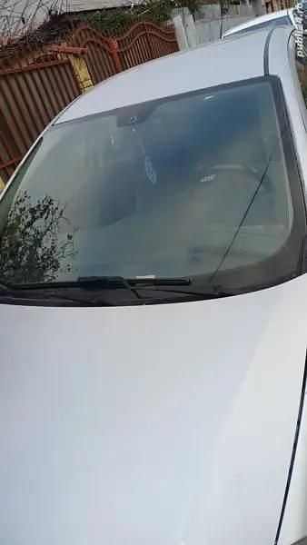 Utilizat 2008 Fiat Linea Berlinǎ | 750 EUR - Imagine 1/4