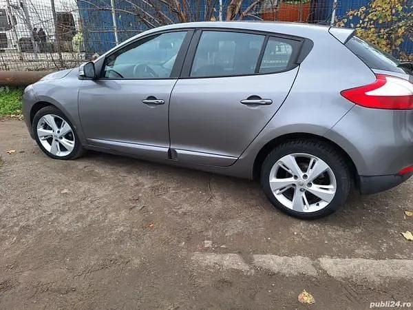 Utilizat 2012 Renault Mégane III Hatchback | 3.750 EUR (Preț bun) - Imagine 1/4