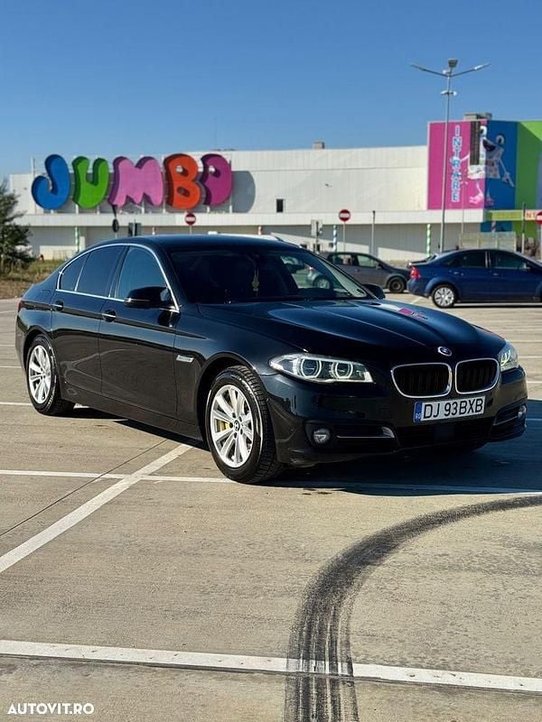 Second-hand BMW 525 Comfort Edition 218 CP (160 kW) 2014 Culoarenegru Berlinǎ