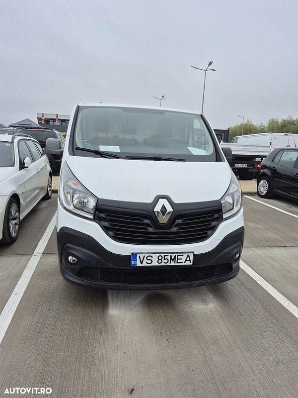Culoarealb Utilizat 2016 Renault Trafic Monovolum | 7.950 EUR (Super Preț) - Imagine 1/4