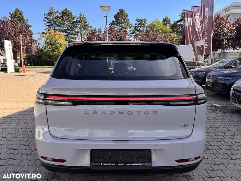 Nouă Leapmotor C10 160 kW (218 CP) 2025 Culoaregri SUV