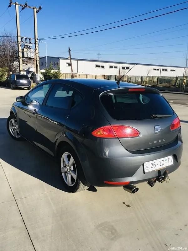 Second-hand Seat Leon 102 CP (75 kW) 2008 Gri Hatchback