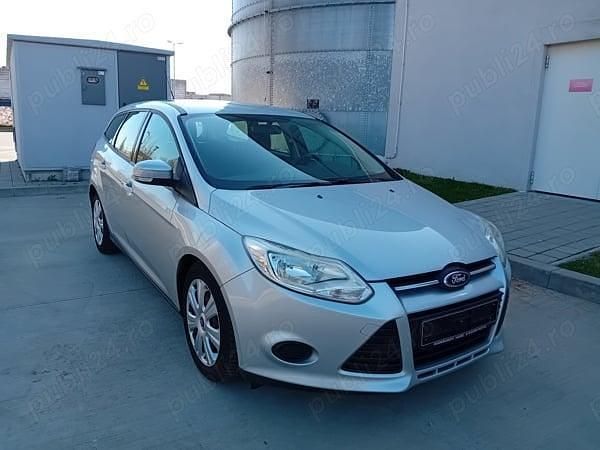 Argintiu Utilizat 2012 Ford Focus Berlinǎ | 4.160 EUR (Super Preț) - Imagine 1/4