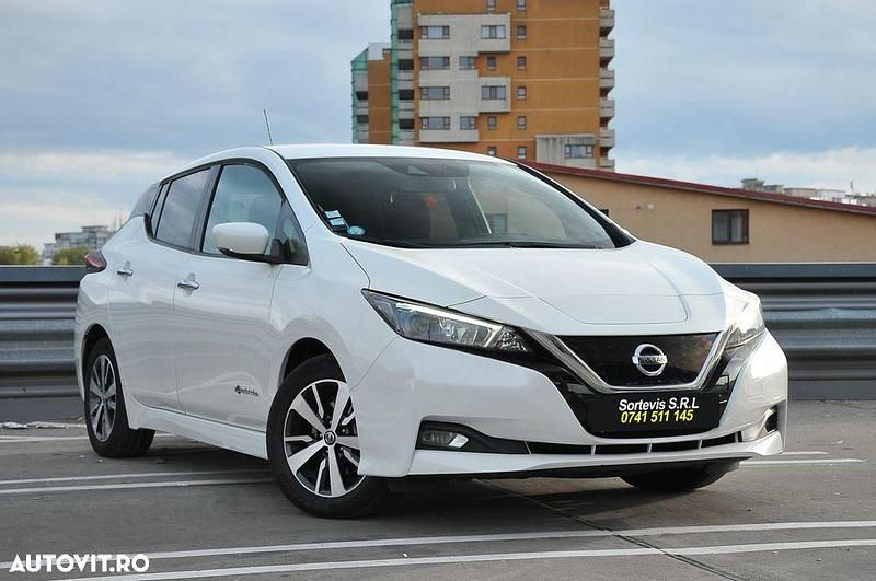 Culoarealb Utilizat 2020 Nissan Leaf N-Connecta Hatchback | 11.999 EUR - Imagine 1/4