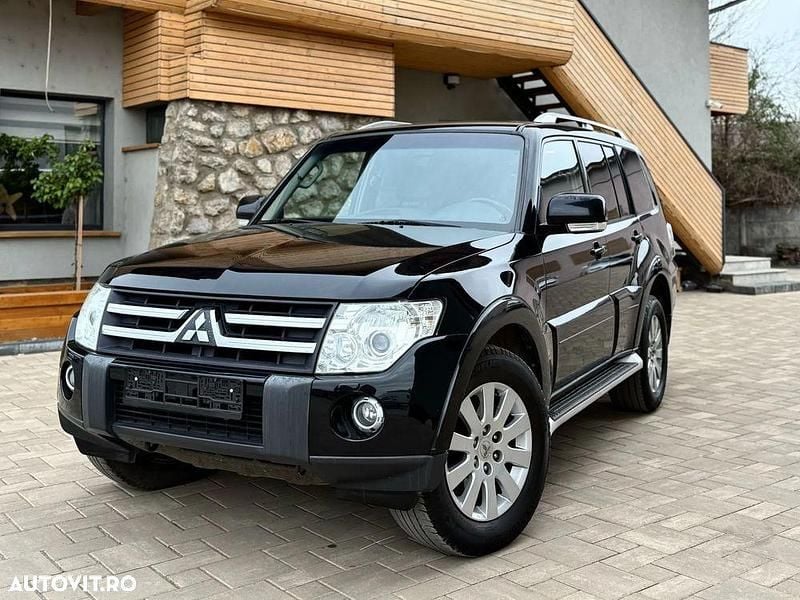 Culoarenegru Utilizat 2008 Mitsubishi Pajero Edition SUV | 11.980 EUR - Imagine 1/4