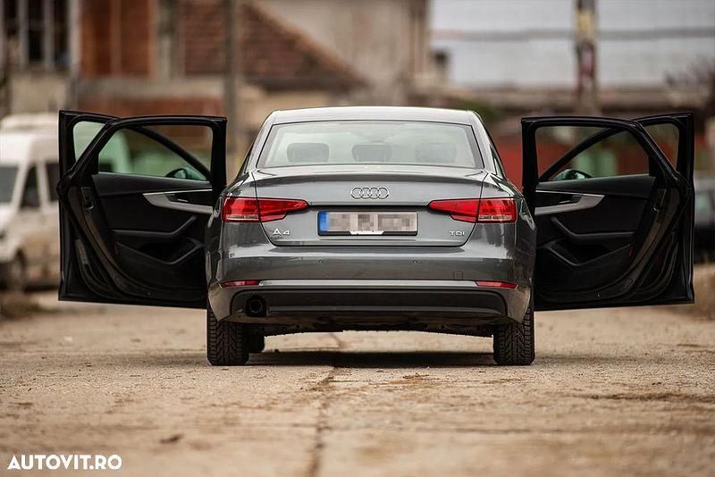 Second-hand Audi A4 Premium 150 CP (110 kW) 2016 Culoaregri Berlinǎ