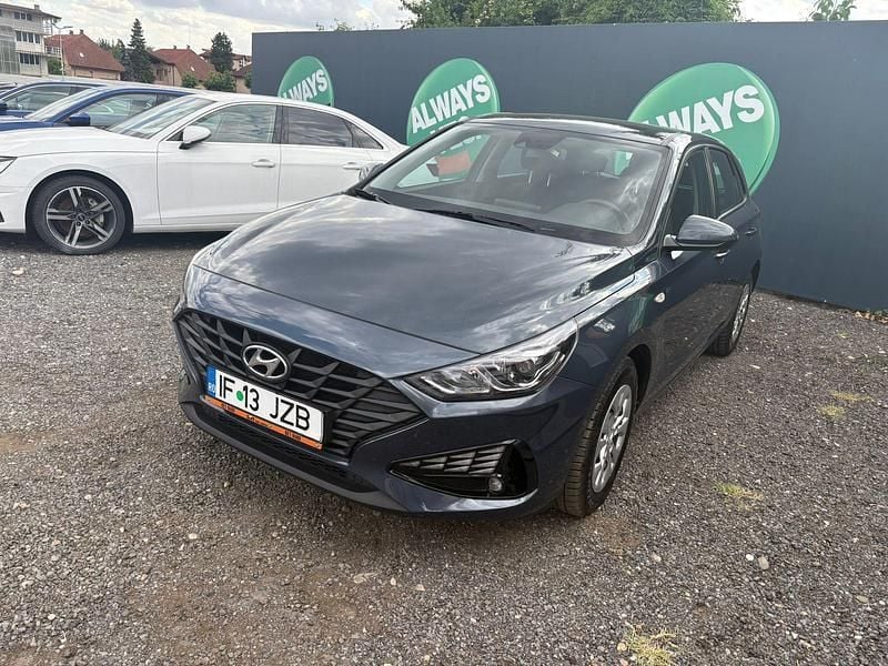 Alb Utilizat 2018 Hyundai i30 Classic Hatchback | 11.950 EUR (Preț OK) - Imagine 1/4