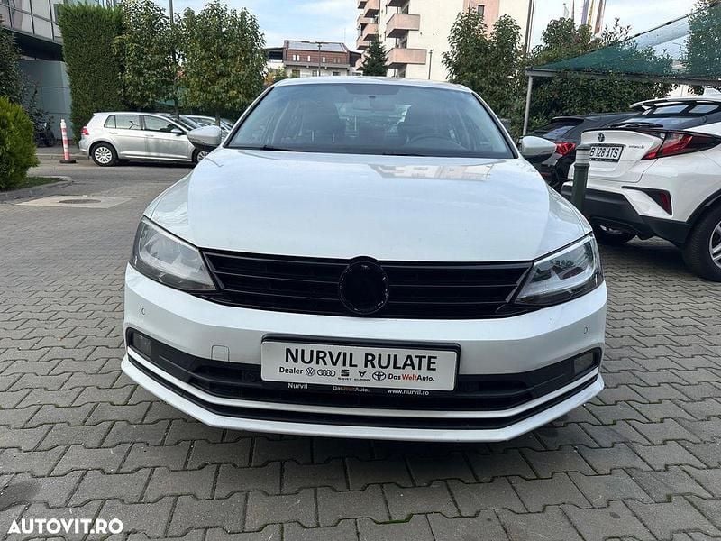 Culoarealb Utilizat 2016 VW Jetta Trendline Berlinǎ | 6.413 EUR (Preț bun) - Imagine 1/4