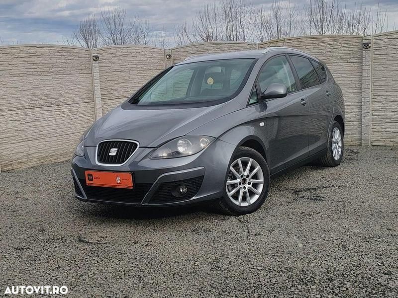 Gri Utilizat 2013 Seat Altea XL Monovolum | 3.700 EUR - Imagine 1/4