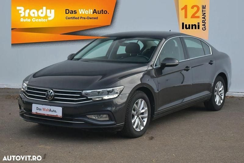 Gri Utilizat 2021 VW Passat Comfortline Berlinǎ | 18.999 EUR (Preț OK) - Imagine 1/4