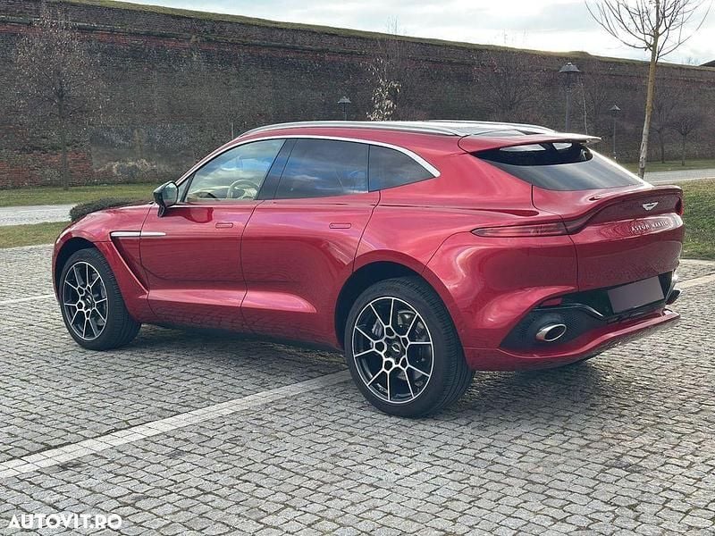 Second-hand Aston Martin DBX 550 CP (404 kW) 2021 Culoarerosu SUV