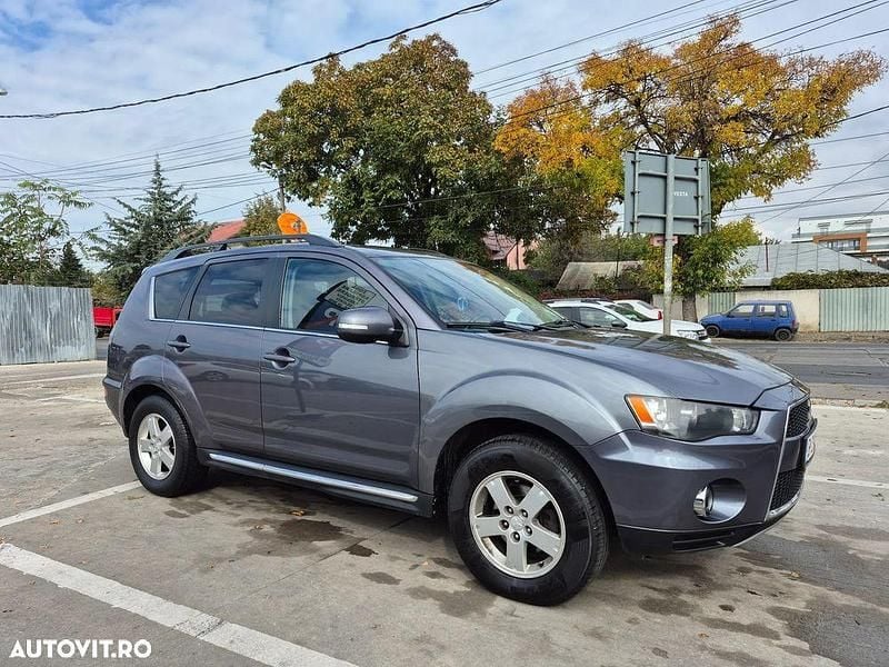 Culoaregri Utilizat 2011 Mitsubishi Outlander Instyle SUV | 5.300 EUR (Preț OK) - Imagine 1/4