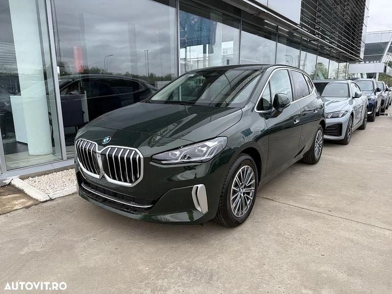Culoareverde Nouă 2024 BMW 220 Comfort Edition Monovolum | 38.799 EUR - Imagine 1/4
