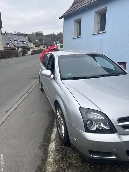 Second-hand Opel Vectra 150 CP (110 kW) 2004 Berlinǎ