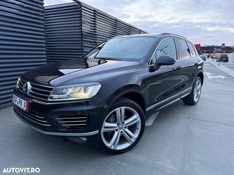Second-hand VW Touareg Terrain Tech 262 CP (192 kW) 2016 Culoarenegru SUV