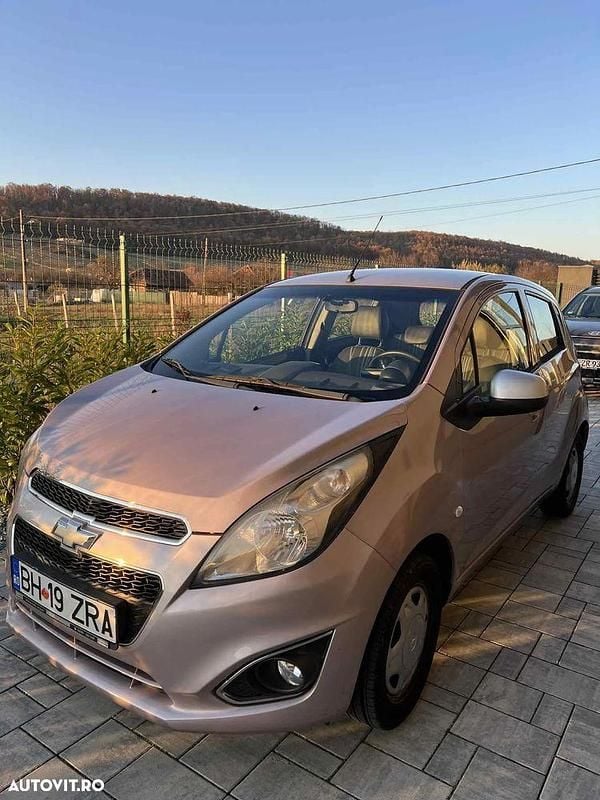 Culoarealte culori Utilizat 2013 Chevrolet Spark Hatchback | 3.750 EUR (Preț OK) - Imagine 1/4