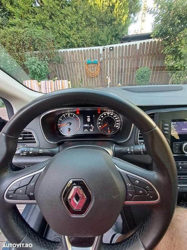 Culoaregri Utilizat 2021 Renault Mégane IV Life Berlinǎ | 14.950 EUR (Preț OK) - Imagine 1/4