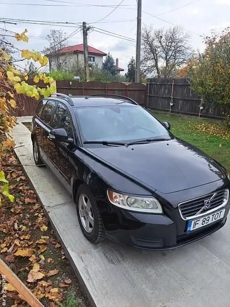 Utilizat 2010 Volvo V50 Break | 2.500 EUR (Super Preț) - Imagine 1/4