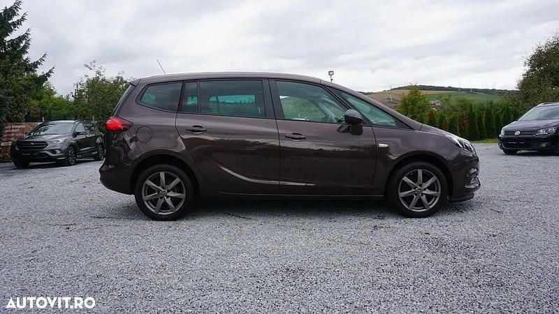Second-hand Opel Zafira Enjoy 140 CP (102 kW) 2016 Culoaremaro Monovolum