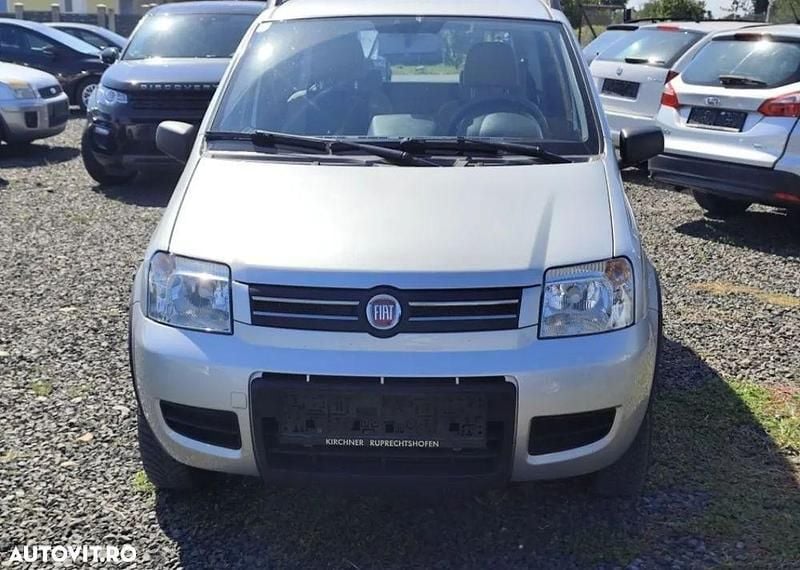 Culoareargint Utilizat 2009 Fiat Panda 4x4 Climbing Hatchback | 2.900 EUR - Imagine 1/4