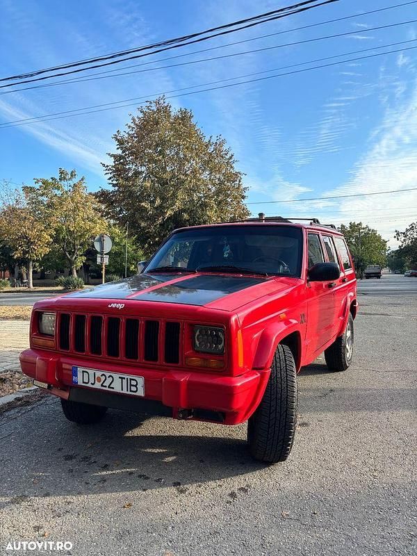Culoarerosu Utilizat 2000 Jeep Cherokee SUV | 6.000 EUR - Imagine 1/4