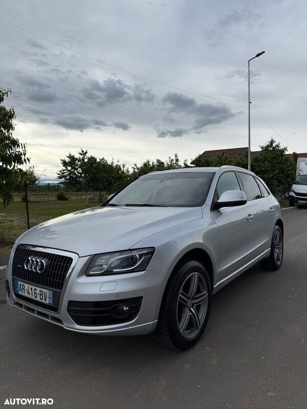 Gri Utilizat 2010 Audi Q5 SUV | 7.300 EUR (Super Preț) - Imagine 1/4
