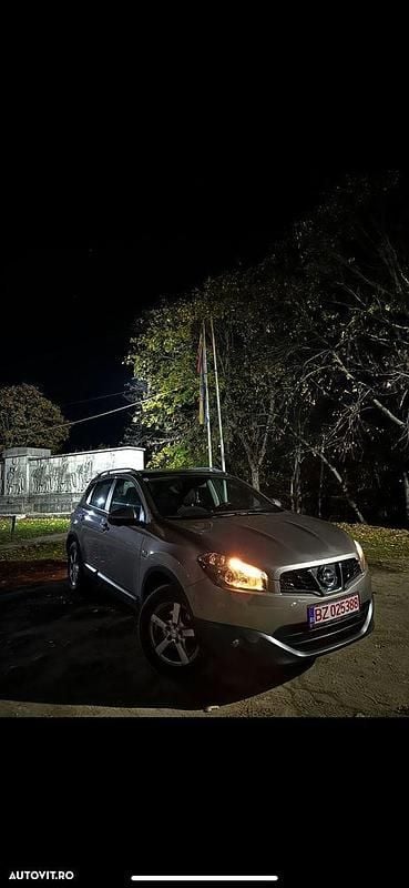 Culoaremaro Utilizat 2013 Nissan Qashqai 360º SUV | 7.800 EUR (Preț OK) - Imagine 1/4