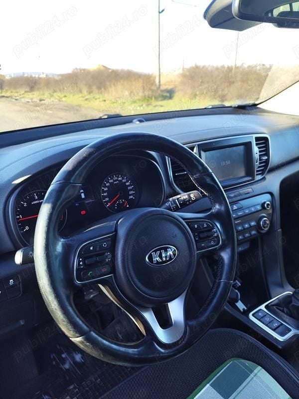 Second-hand Kia Sportage 85 CP (62 kW) 2016 Maro SUV