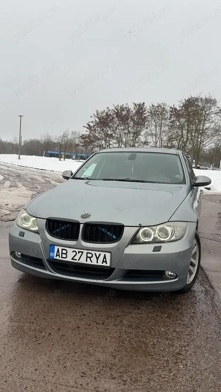 Second-hand BMW 320 163 CP (119 kW) 2005 Berlinǎ