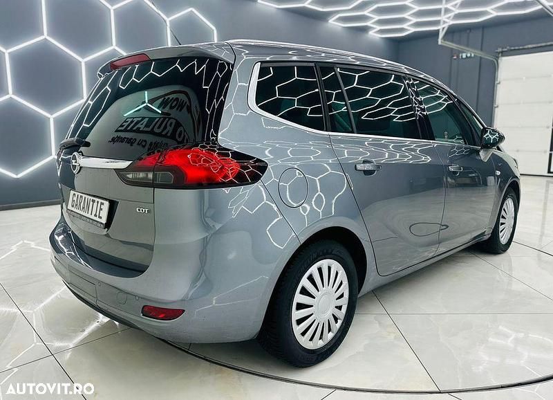 Second-hand Opel Zafira Tourer Edition 120 CP (88 kW) 2018 Culoaregri Monovolum