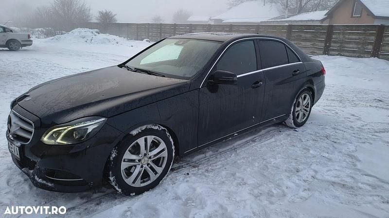 Second-hand Mercedes E200 136 CP (100 kW) 2014 Culoarenegru Berlinǎ