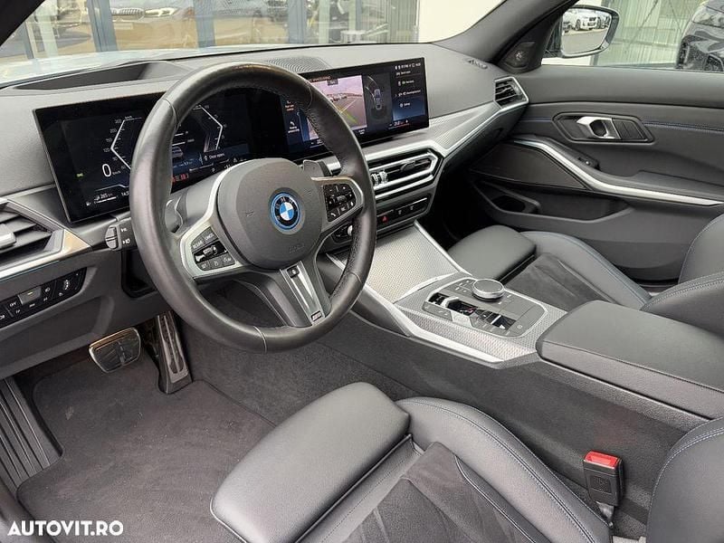 Second-hand BMW 330e 292 CP (214 kW) 2024 Culoaregri Berlinǎ