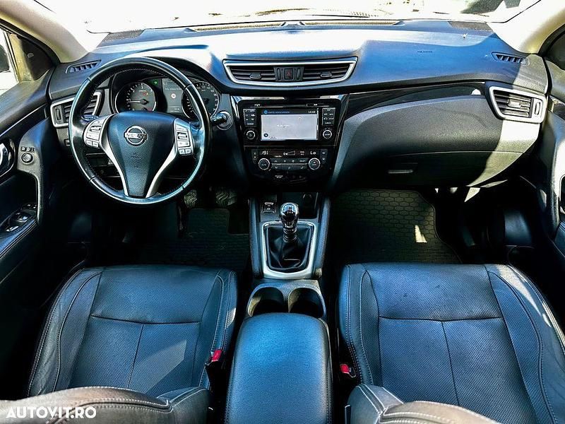 Second-hand Nissan Qashqai 360º 130 CP (95 kW) 2014 Culoarenegru SUV