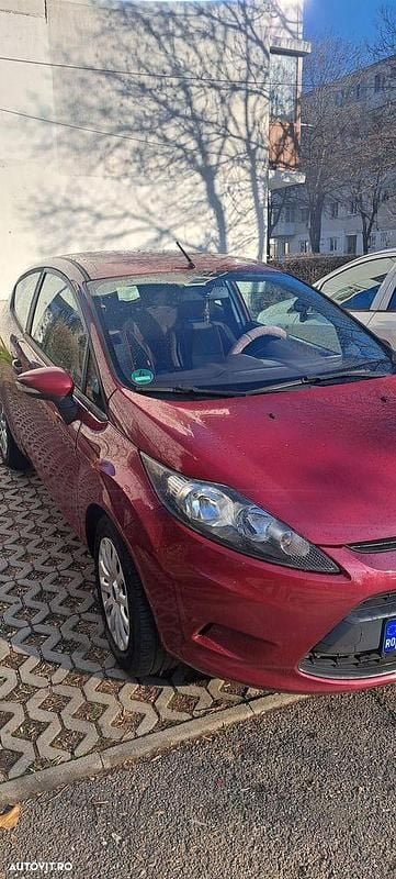 Culoarealte culori Utilizat 2009 Ford Fiesta Hatchback | 3.100 EUR (Preț OK) - Imagine 1/4